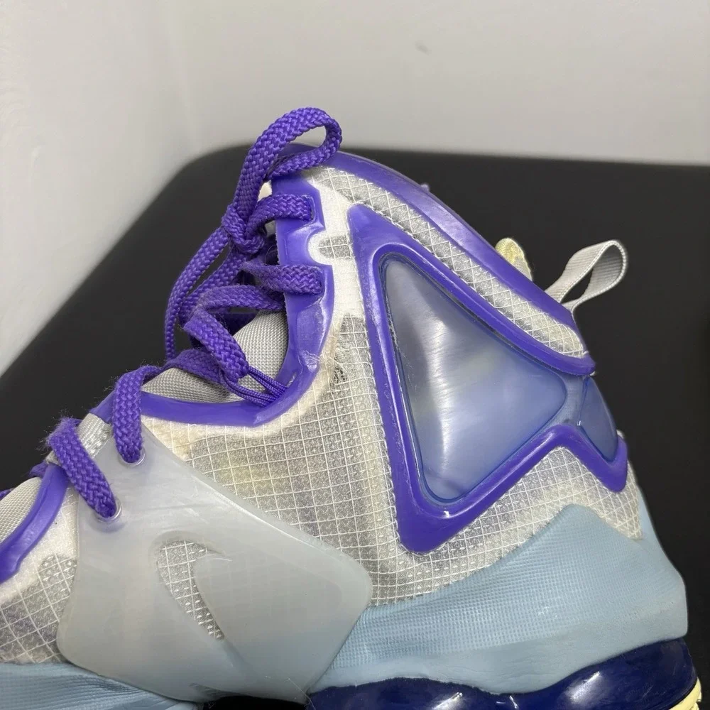Kids Nike LeBron 19 GS 'Easter' Zoom Air Basketball Sneaker DD0418-412 size 6Y‎